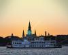 Paddlewheeler Creole Queen